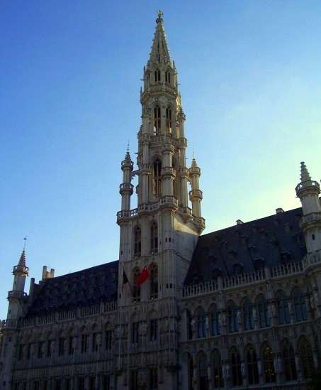 Brüksel Belediye Binası (Hotel de Ville)