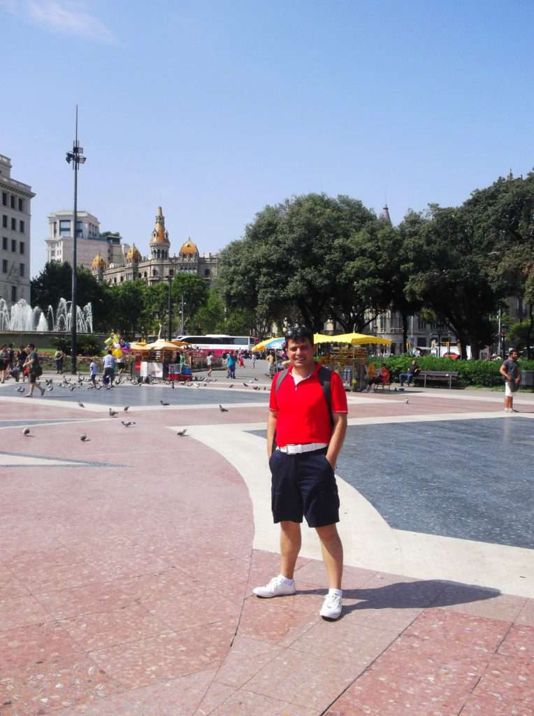 Barselona Katalonya Meydanı (Plaça de Catalunya)