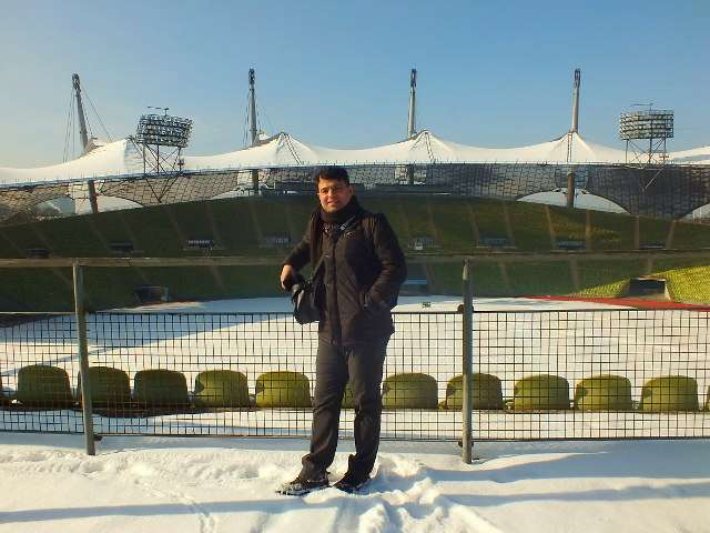 Münih Olimpiyat Stadyumu (Münchner Olympiastadion)