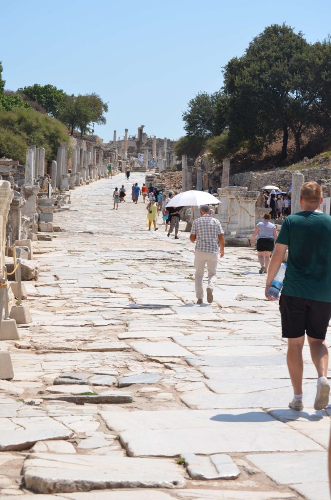 Efes Antik Kenti Kuretler Caddesi