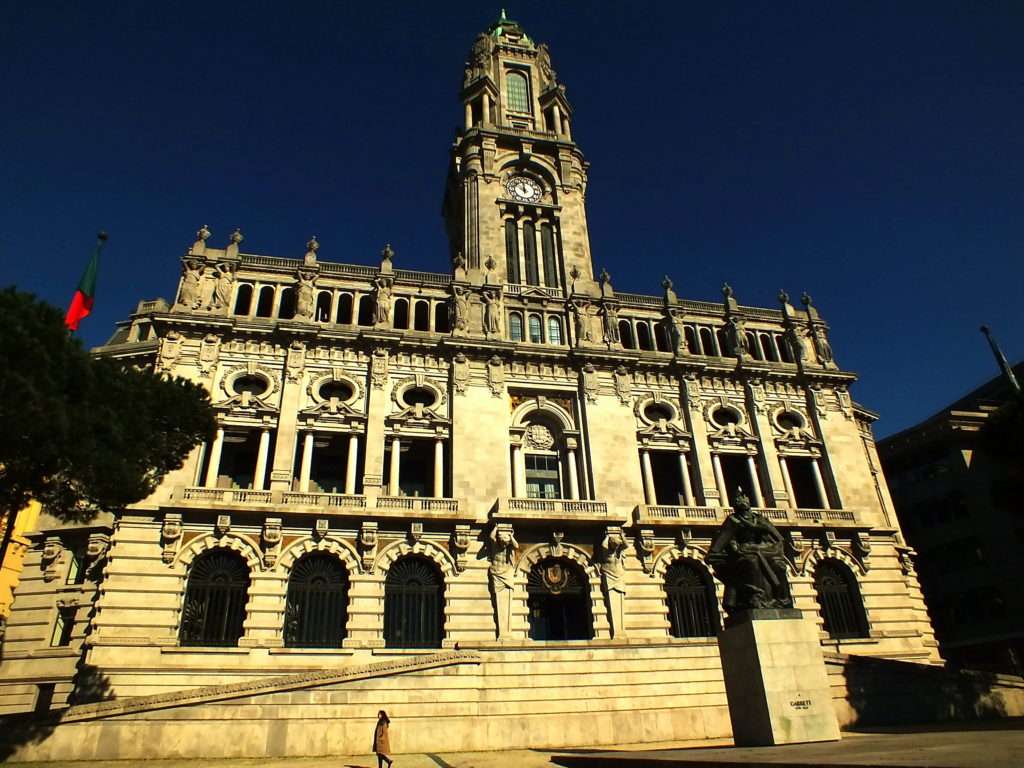 Porto Belediye Binası (Câmara Municipal do Porto)