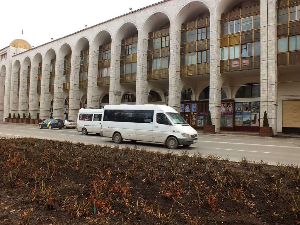 Bişkek'te Bir Marshrutka