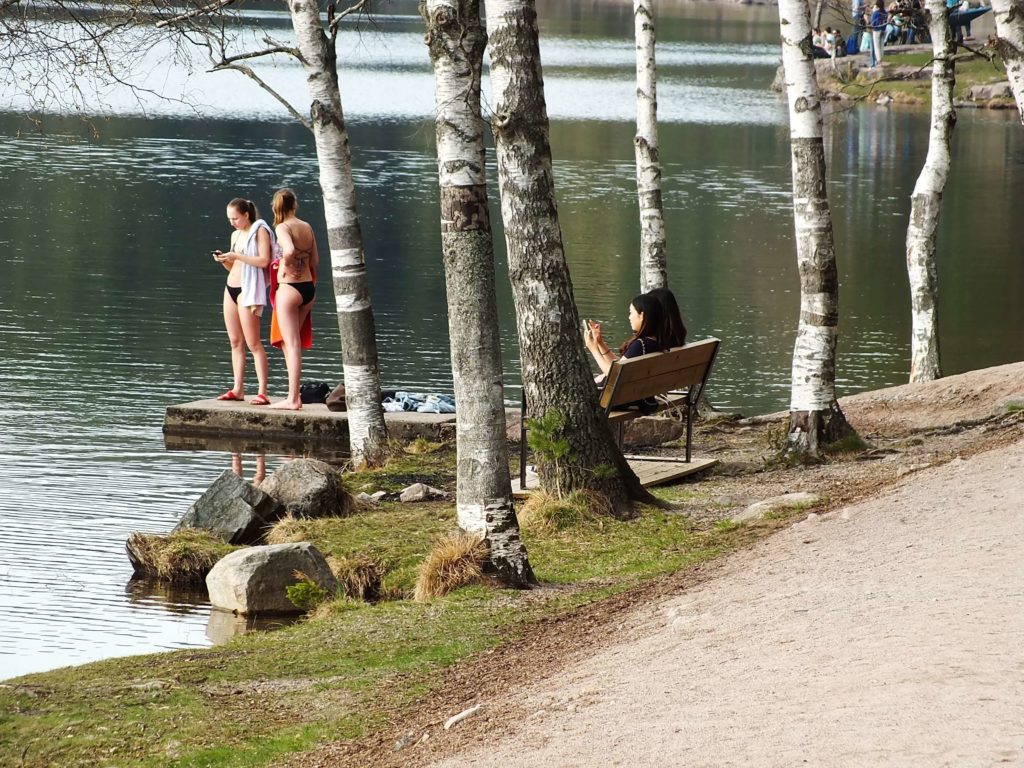 Oslo Gezisi Sognsvann Gölü Yüzen İnsanlar