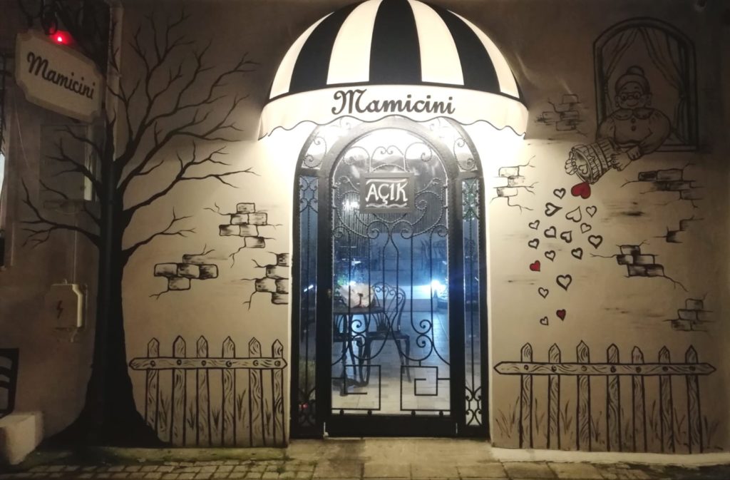 Mamicini Cafe