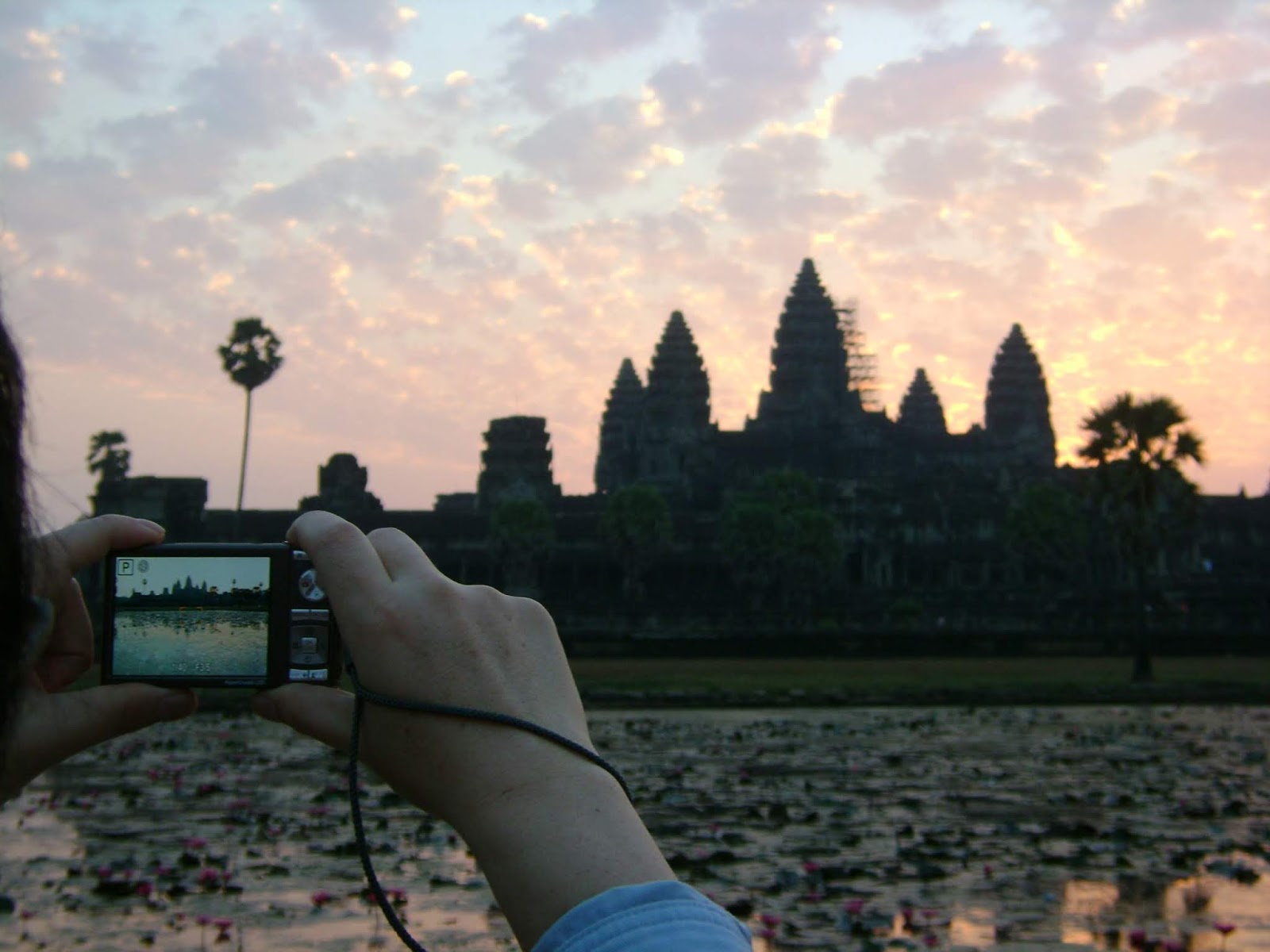 Angkor Wat Tapınağı’nda Gün Doğumu