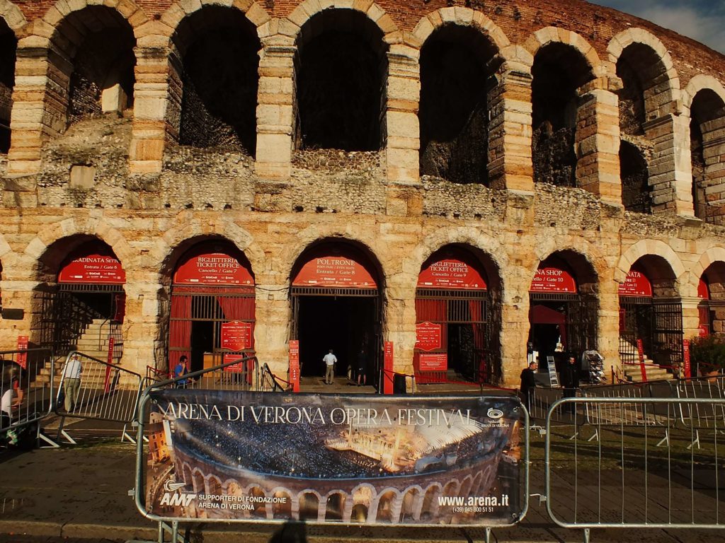 Verona Arenası (Arena di Verona)