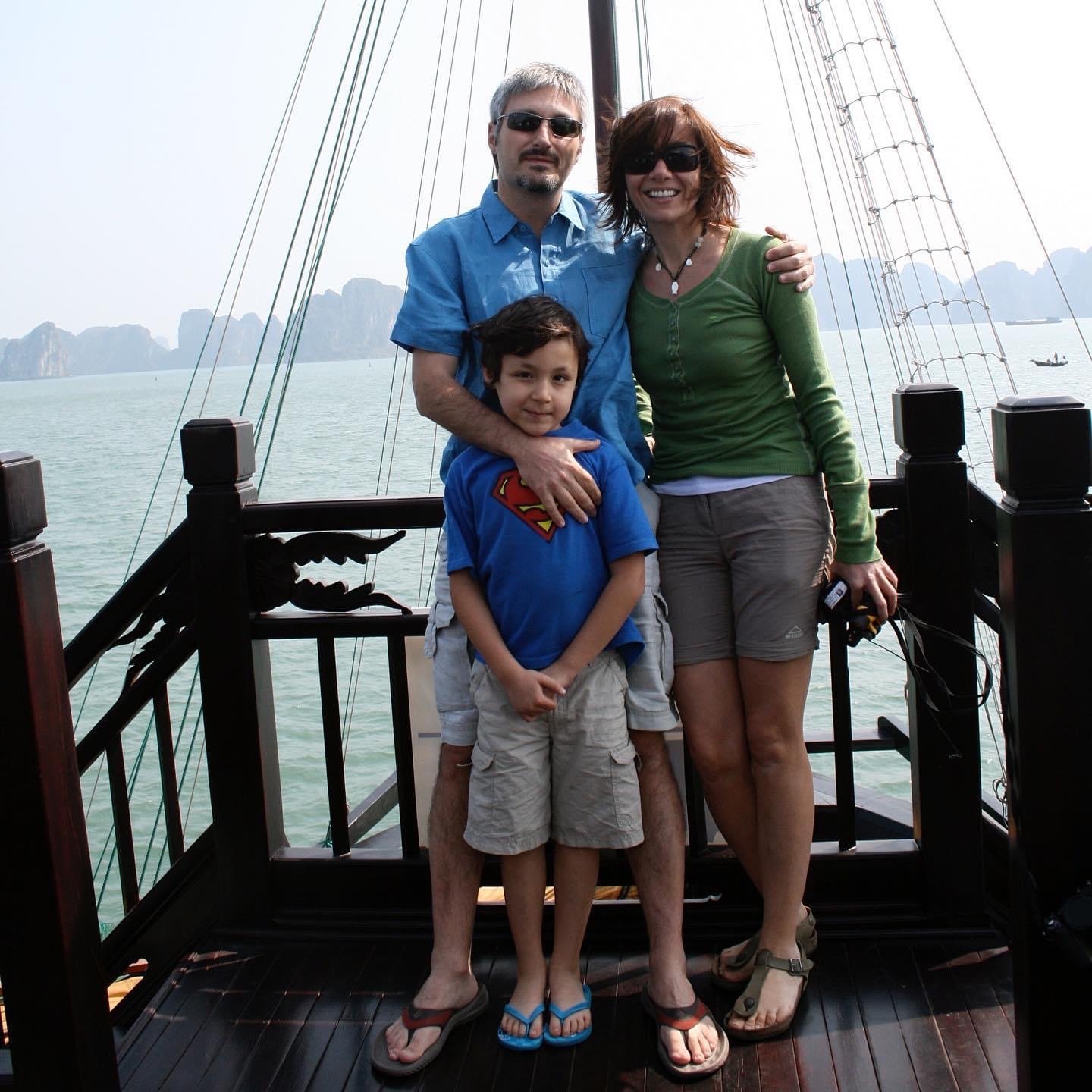 Paradise Cruise Gemisi-Çekirdek aile olarak Halong’tayız