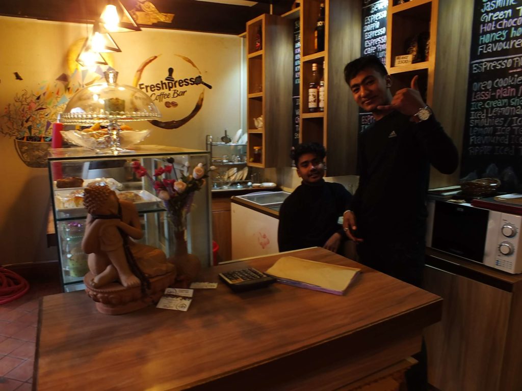 Bhaktapur'da Ne Yenir? Nerede Yenir? FreshPresso Coffee Bar