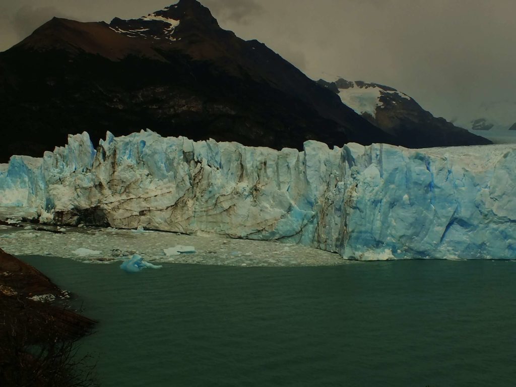 Perito Moreno Buzulu (Glaciar Perito Moreno) Canal de los Tempanos Girişi