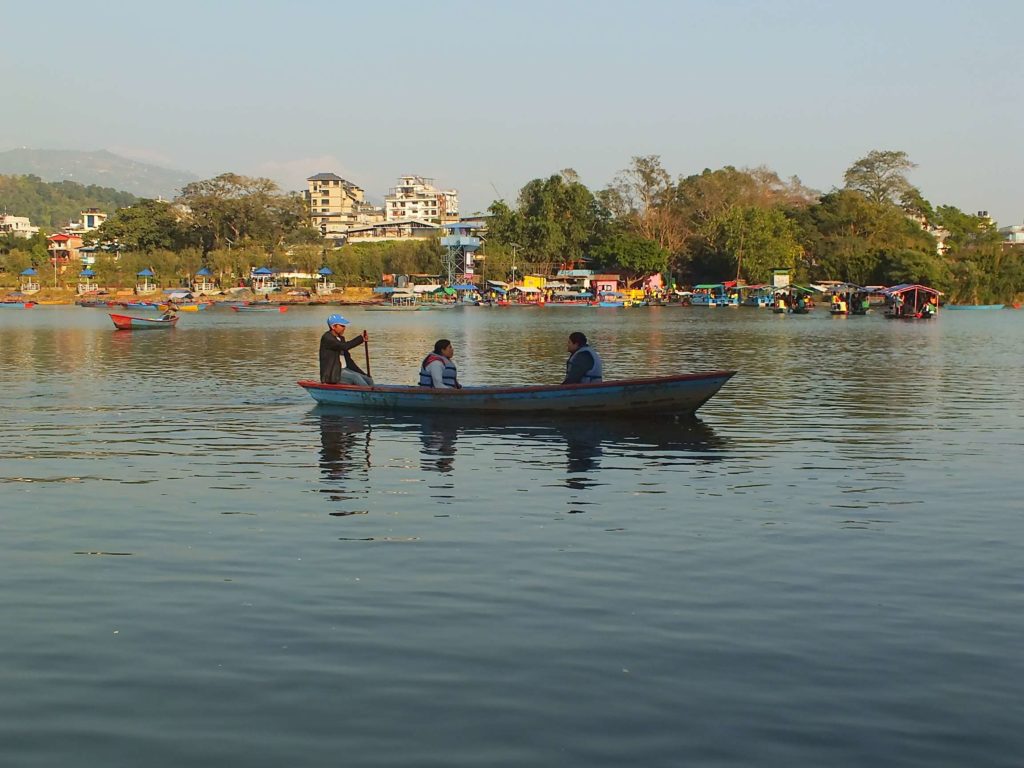Phewa Gölü (फेवा ताल) Tekne Kiralama