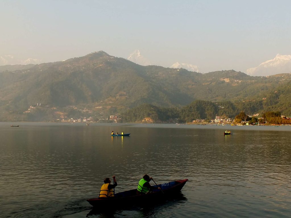 Phewa Gölü (फेवा ताल) Annapurna Sıradağları