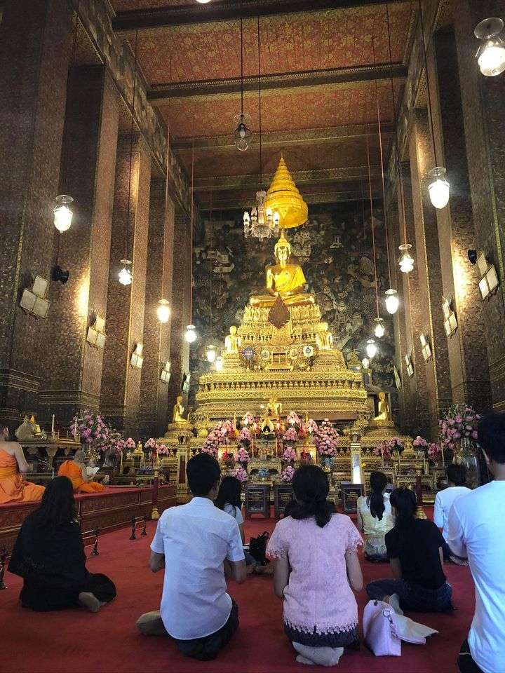 Bangkok Gezim Wat Tramit Tapınağı
