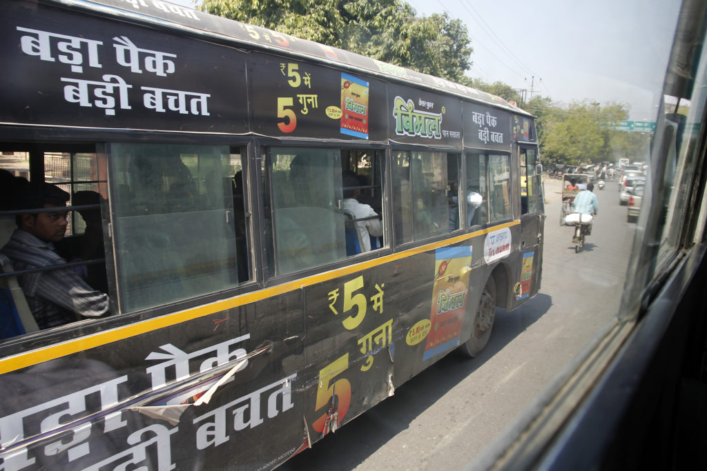 Delhi'de Hayat- Delhi Otobüsleri