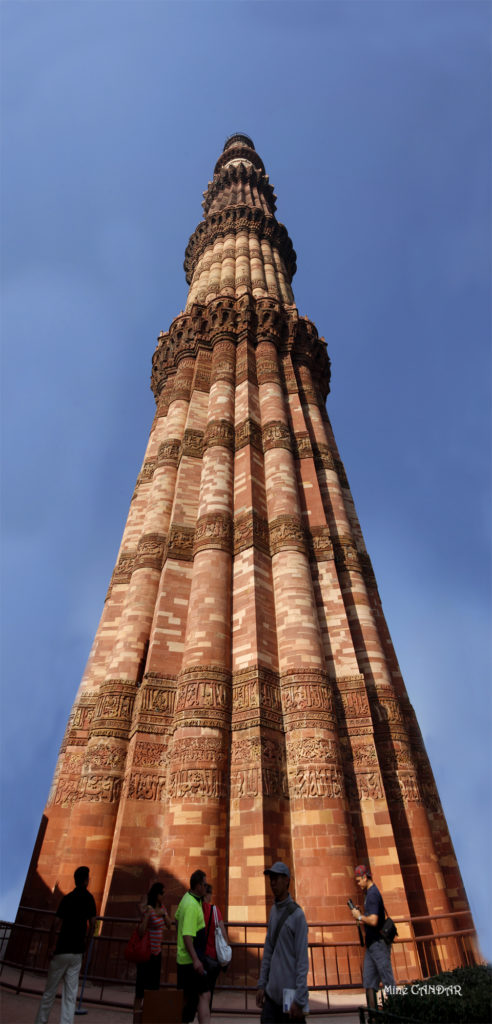 Yeni Delhi Gezilecek Yerler Kutup Minare (Qutub Minar)