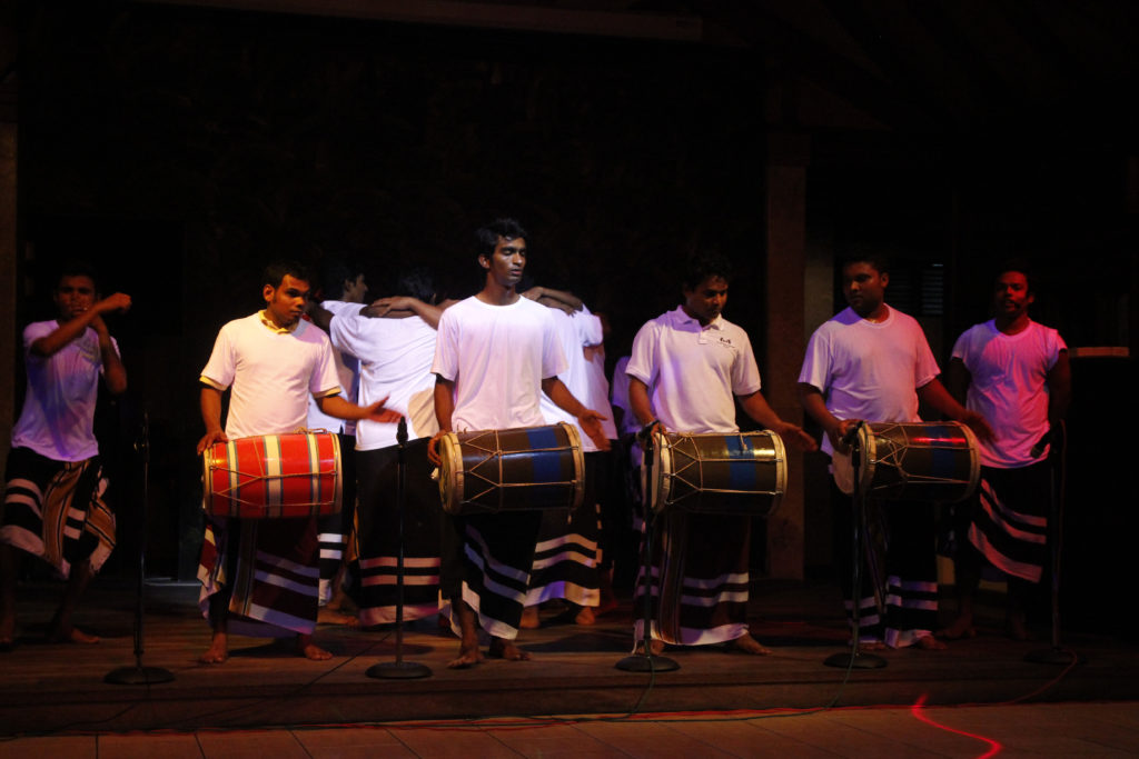 Bodu Beru (Maldivler'in Geleneksel Dansı)