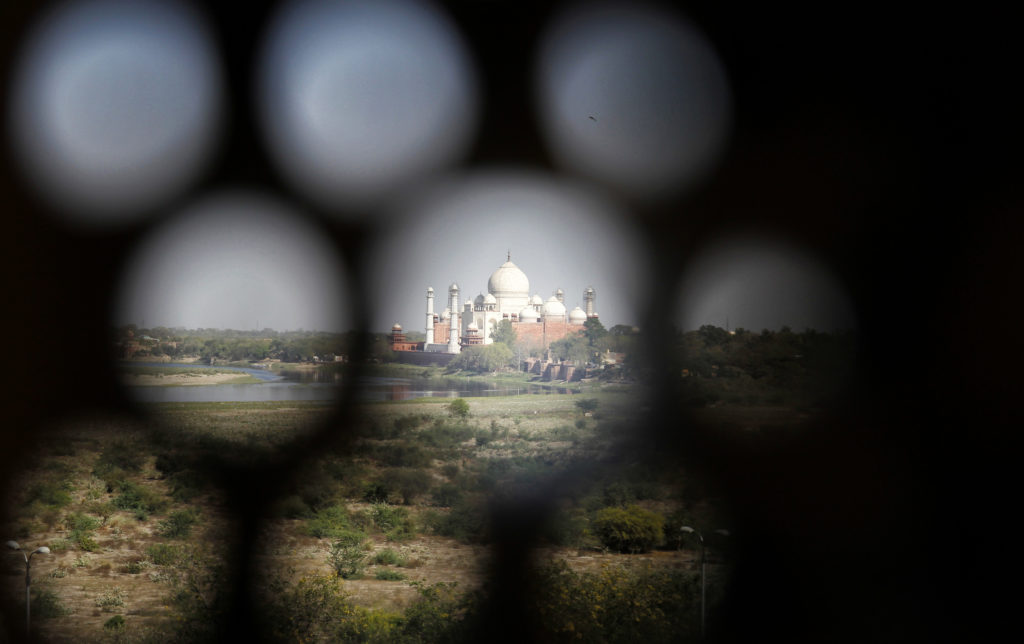 Agra Kalesi'nden Taj Mahal